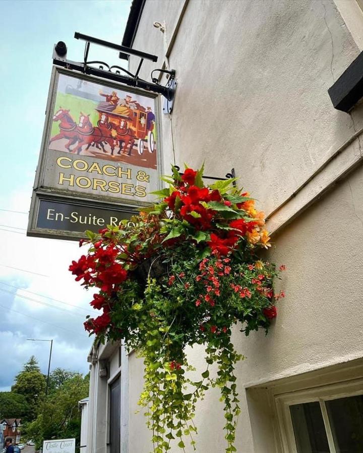 The Coach And Horses Inn Chepstow Bagian luar foto