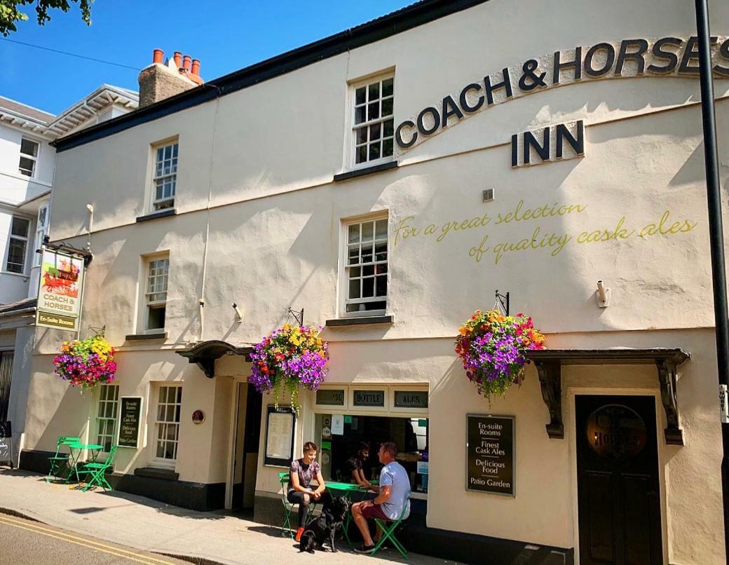 The Coach And Horses Inn Chepstow Bagian luar foto